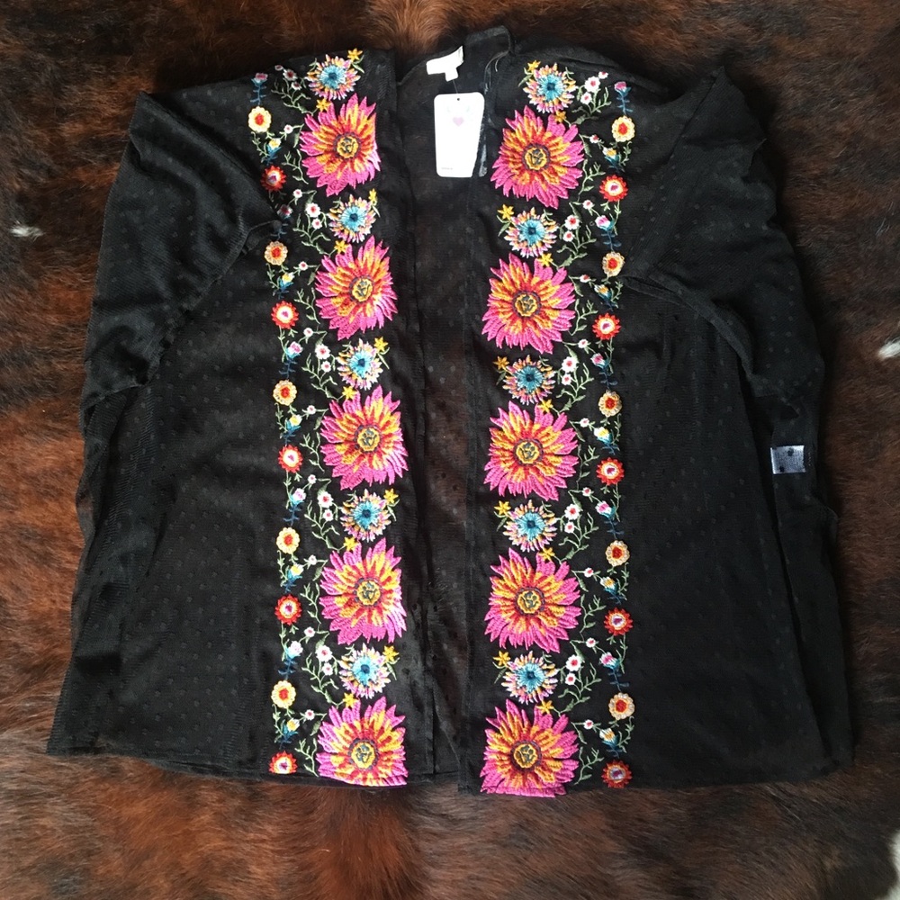 Embroidered kimono